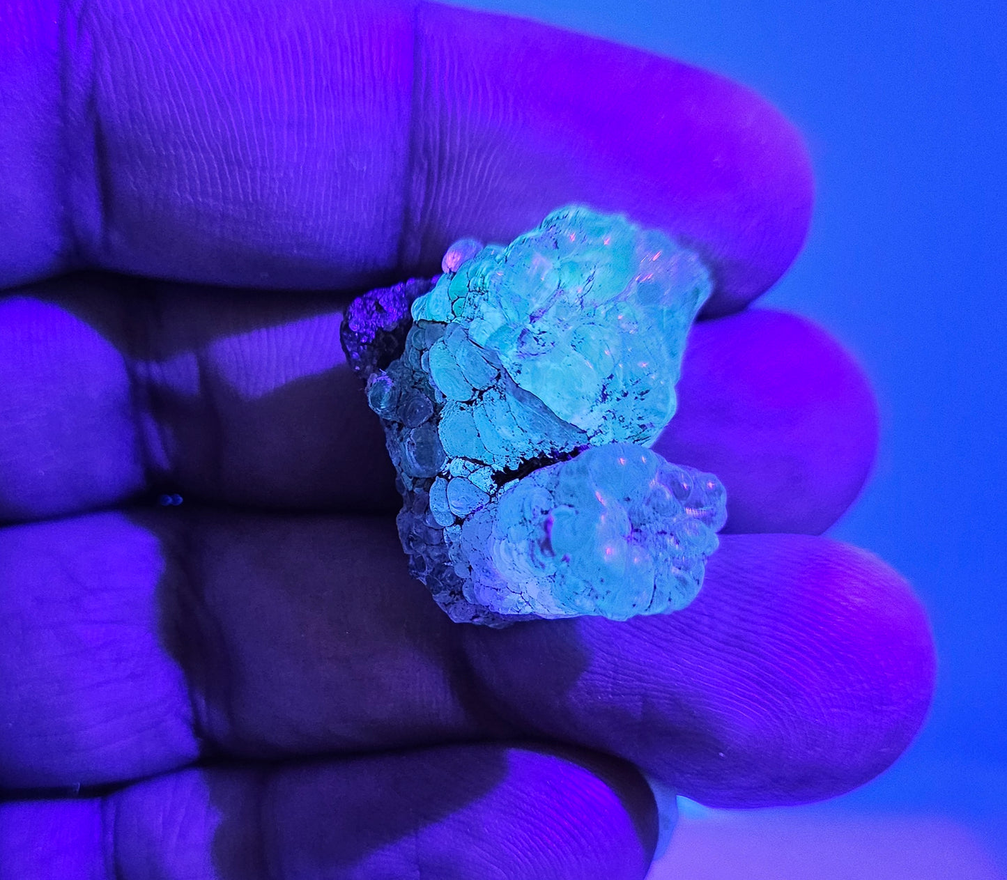 Hyalite Opal Fluorescent